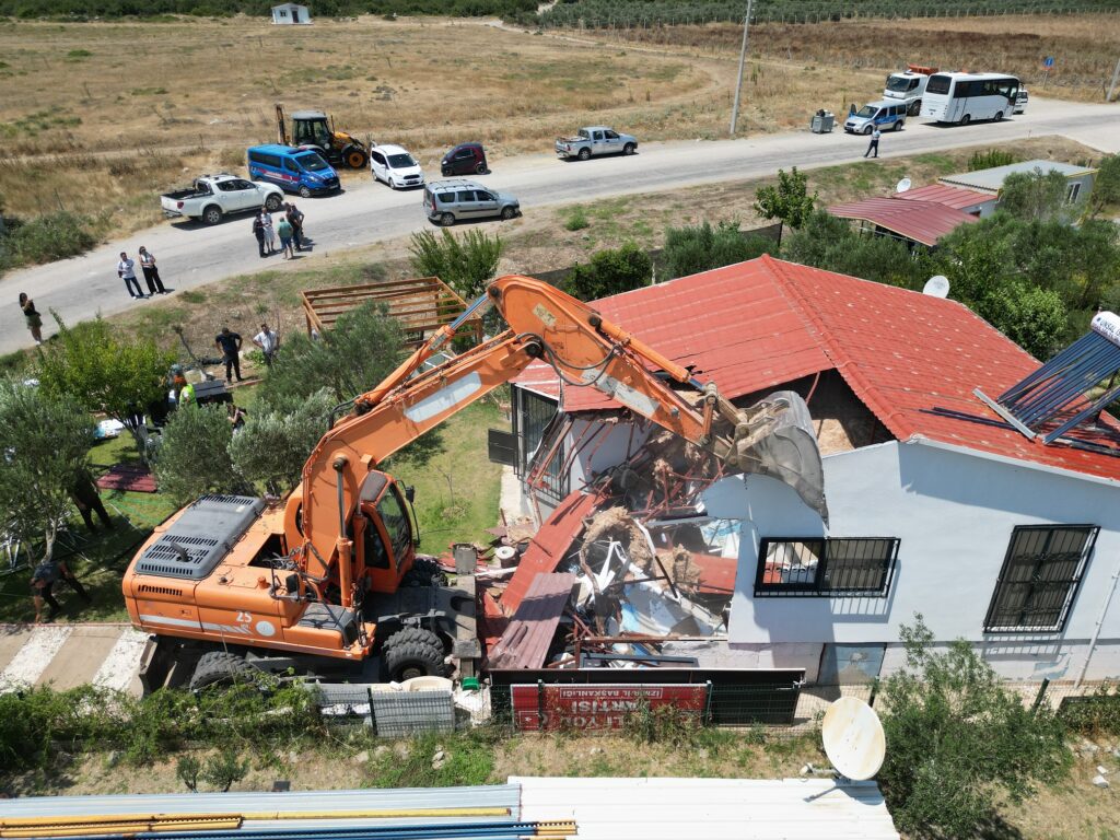 kooperatiften alınmış yasadışı hobi bahçesi fotoğrafı